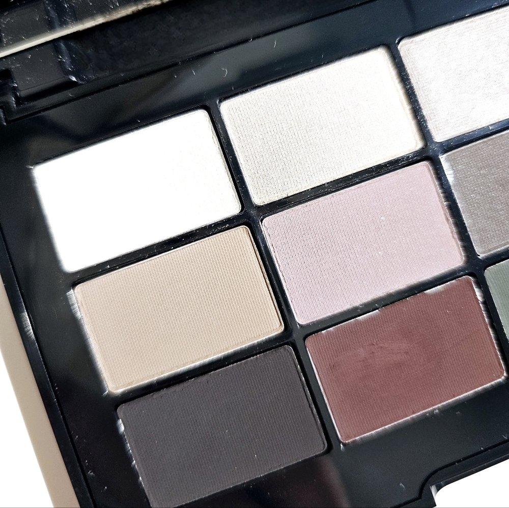 Bobbi Brown BBU Eye Palette LE - Picture 3 of 8